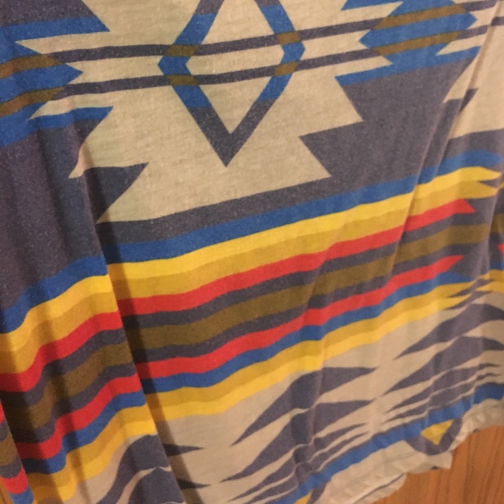 Aztec patterned mid crop - Picture 3 of 3