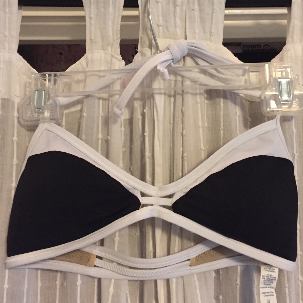 Lululemon swim suit top