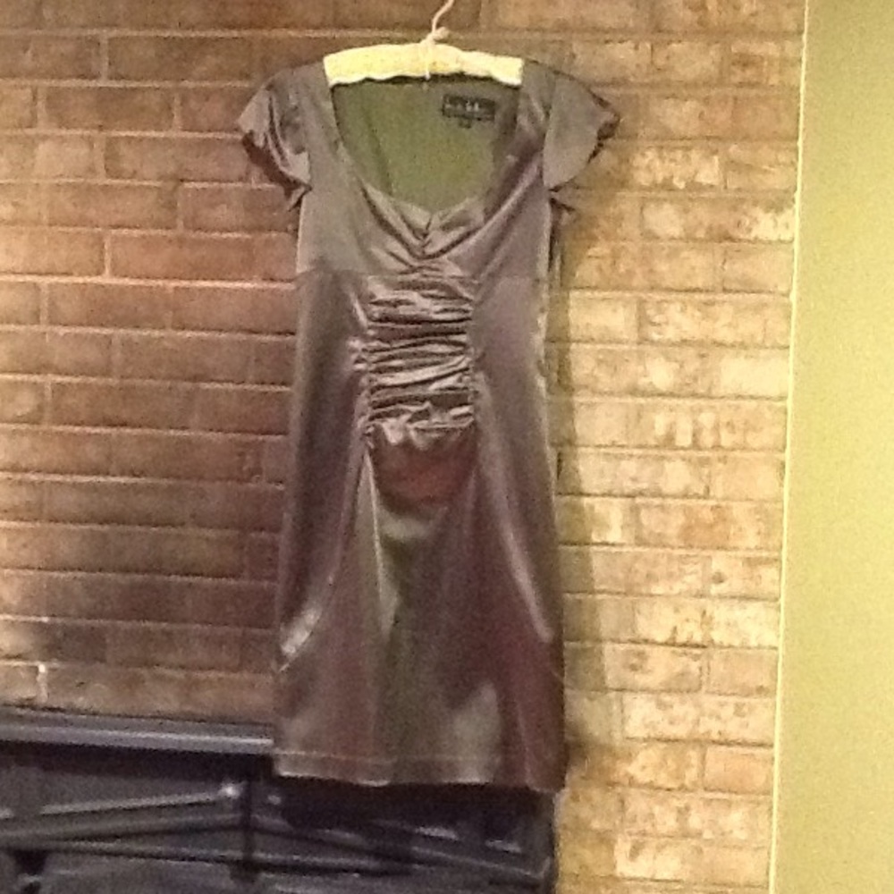 Nicole Miller collection green cocktail dress