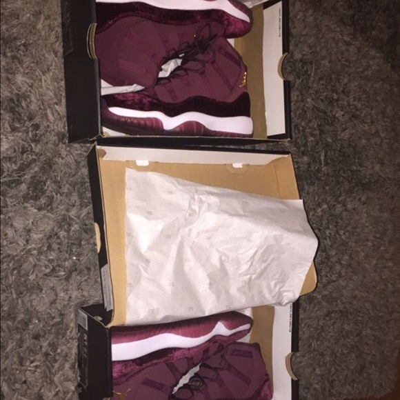 Jordan 11 velvet - Picture 2 of 4