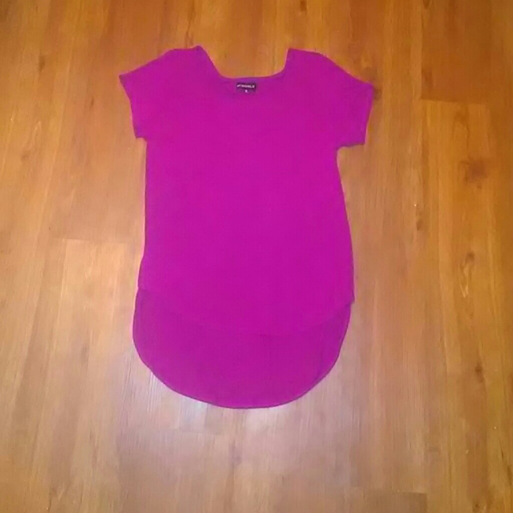 Maroon tshirt