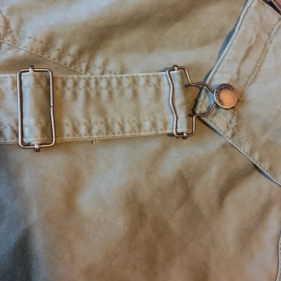 Green jumpsuit - Picture 7 of 7