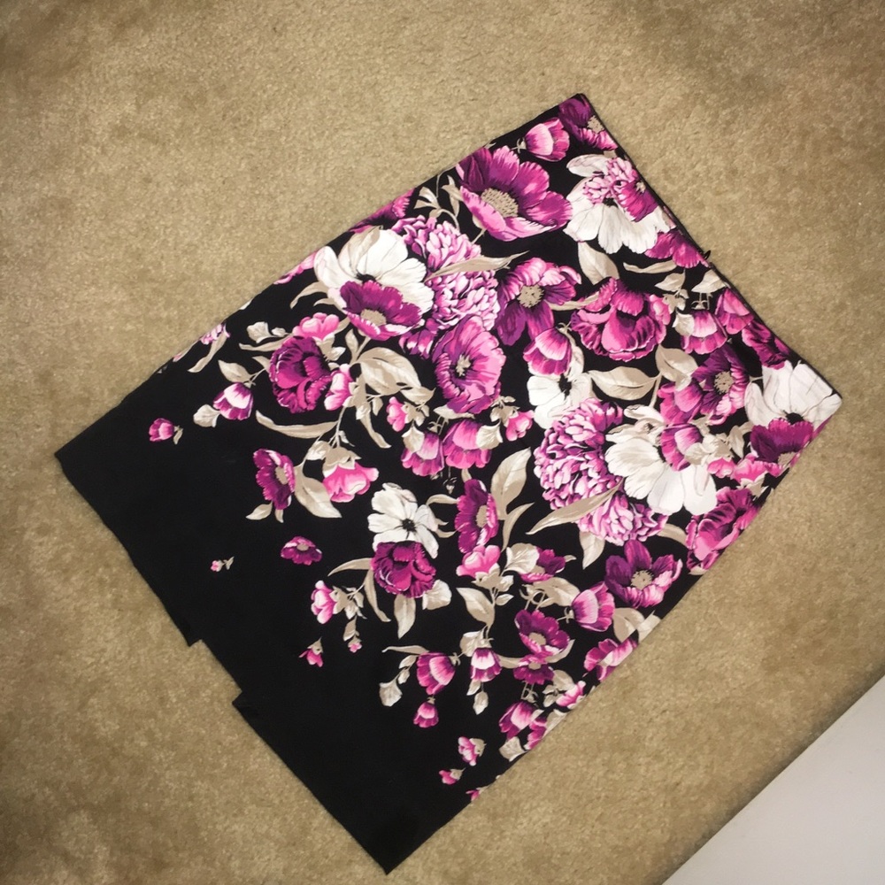 Floral White House Black Market Skirt