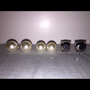 3 pairs of never been worn earrings