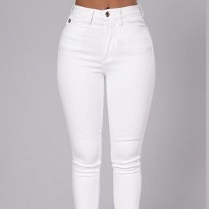High Waisted Skinnies - White Size 11