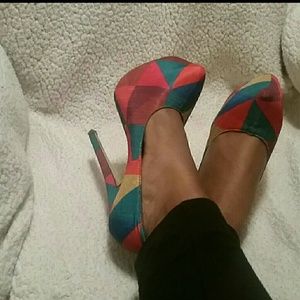 Multi-colored Platform Pumps