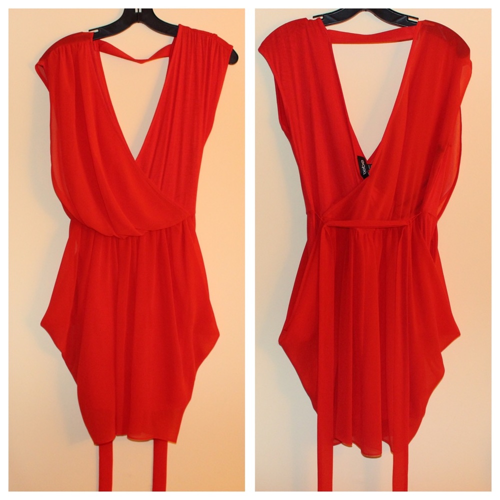 BEBE - Red dress with tie