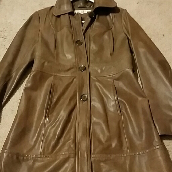 Kenneth Cole Leather Trench Coat - Picture 4 of 6
