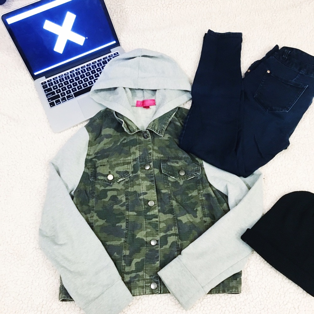 Distressed Camo Denim Contrast Grey Hoodie Cropped