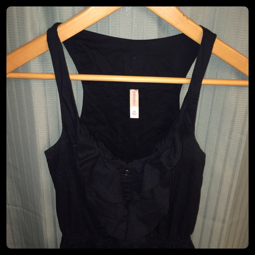 Black Sleeveless Dress - Picture 2 of 3