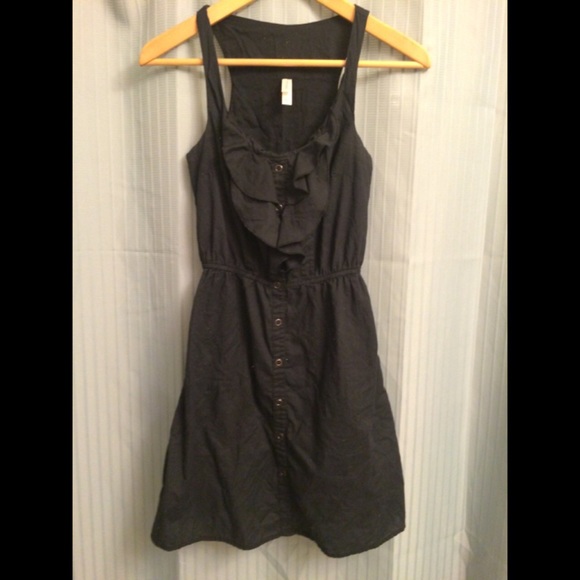 Black Sleeveless Dress - Picture 3 of 3