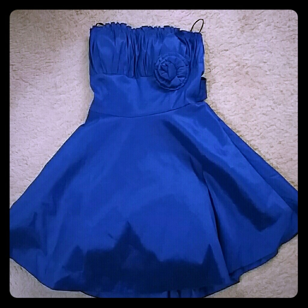 Sleeveless Formal dress