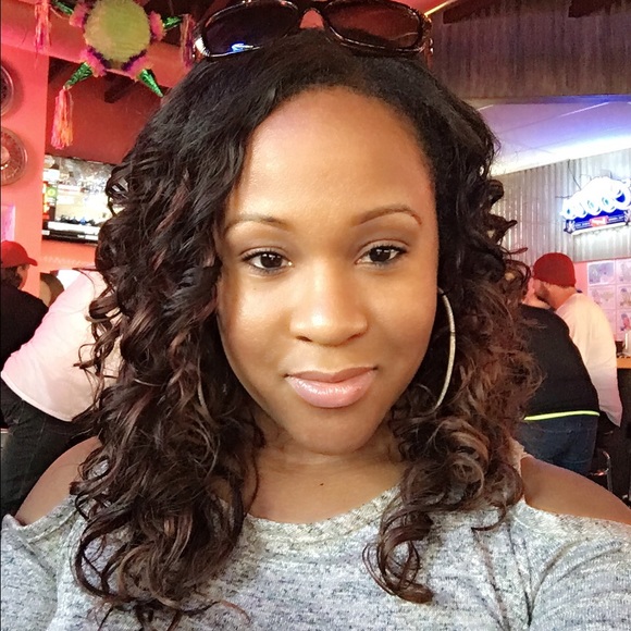 Meet your Posher, Krystal - Picture 1 of 1