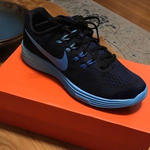NEW! Women's Nike Lunar Tempo 2