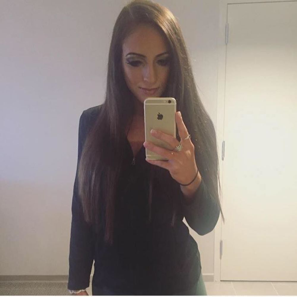 Meet your Posher, Brooke