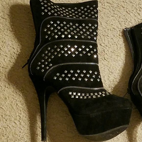 Studded platform booties. Zippered in rear. - Picture 4 of 6
