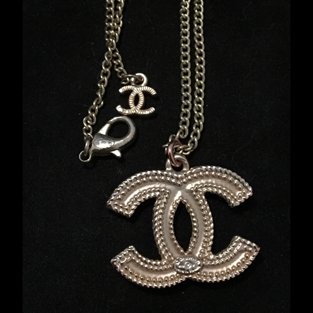 CHANEL Monogram gold Necklace