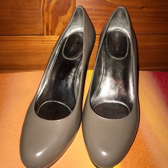 High heels - Picture 2 of 4