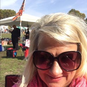 Meet your Posher, Sandra
