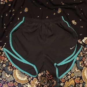 Nike shorts size small PRICE DROP