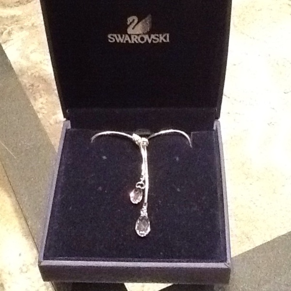 Swarovski silver crystal drop necklace.