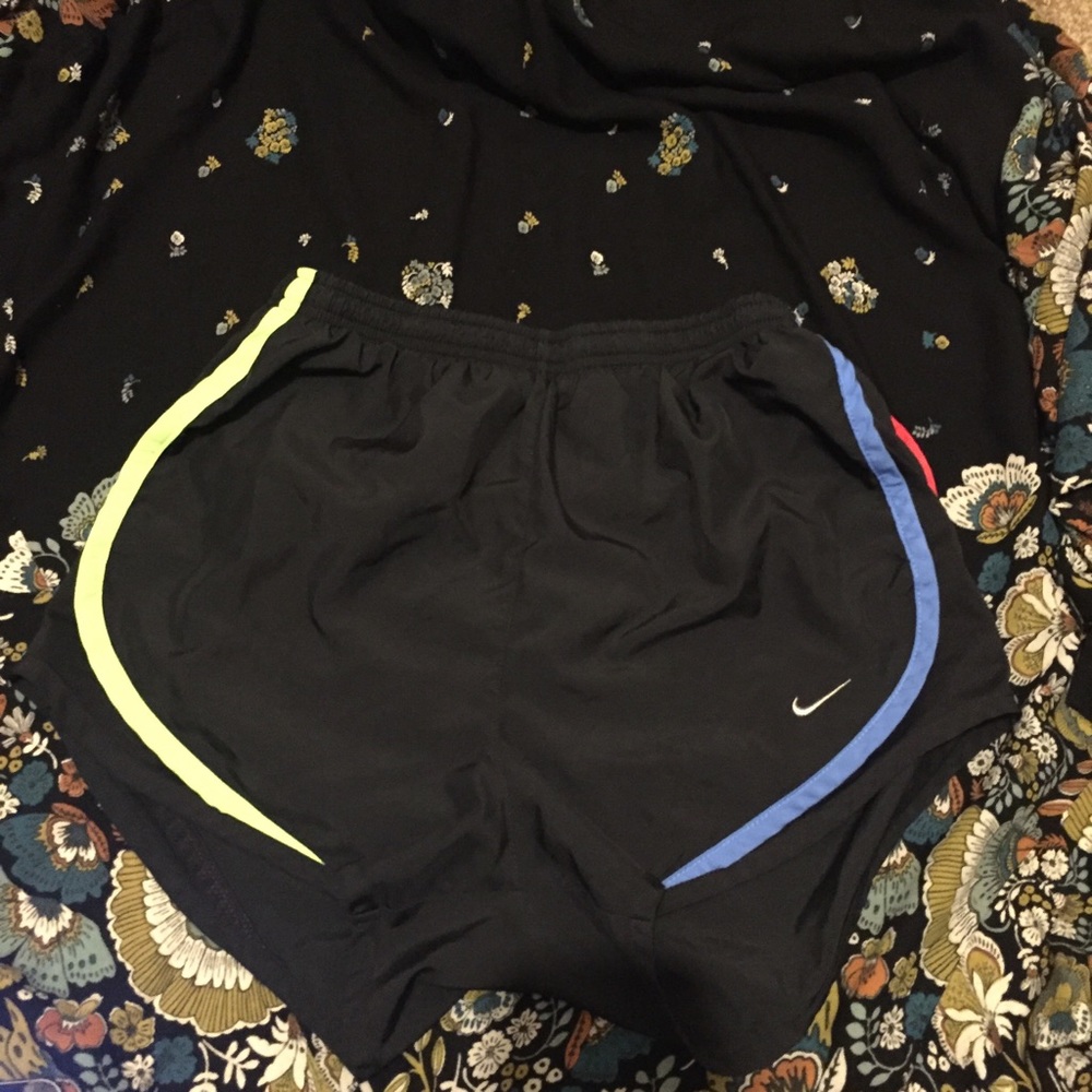 Multi colored nikes PRICE DROP