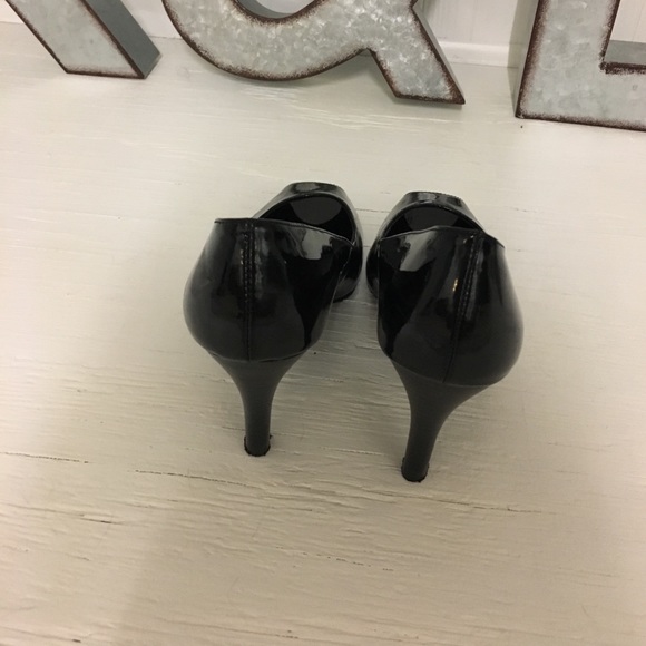 Black Open Toe Heels *DONATING 7/7* - Picture 3 of 5