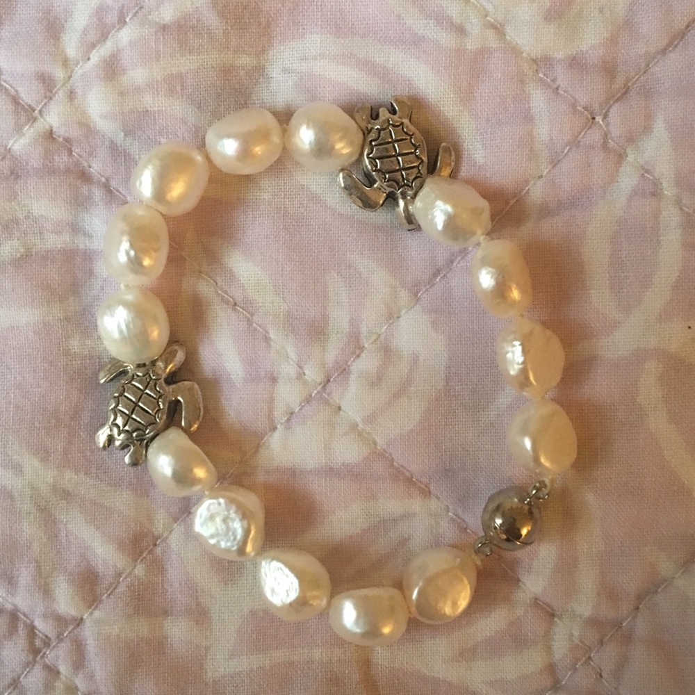 Pearl turtle bracelet