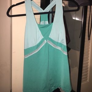 LuluLemon tank size 4. Hidden key hole on back