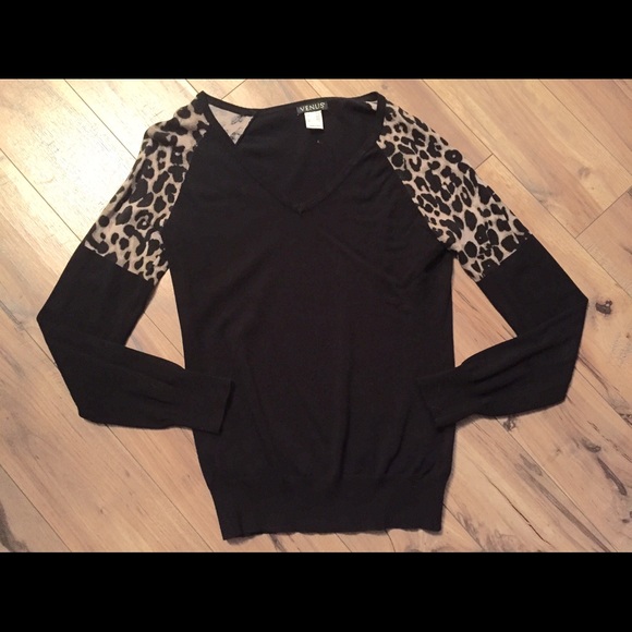 Venus of Cortland Tops - Top
