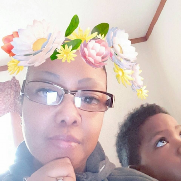 Meet your Posher, Elena - Picture 1 of 1