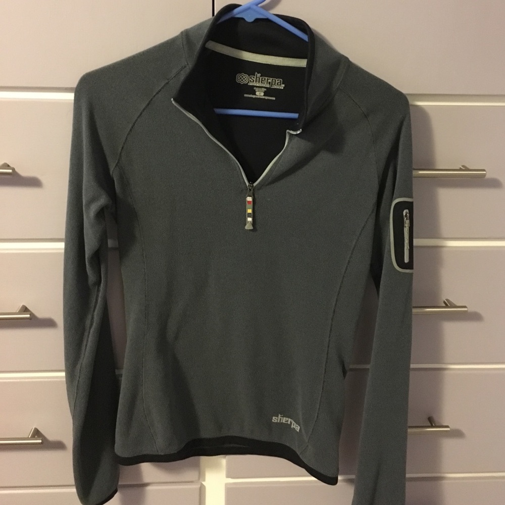 Sherpa Dikila Zip Tee mid layer