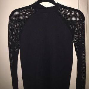 Fabletics mesh sleeve workout top. Size S