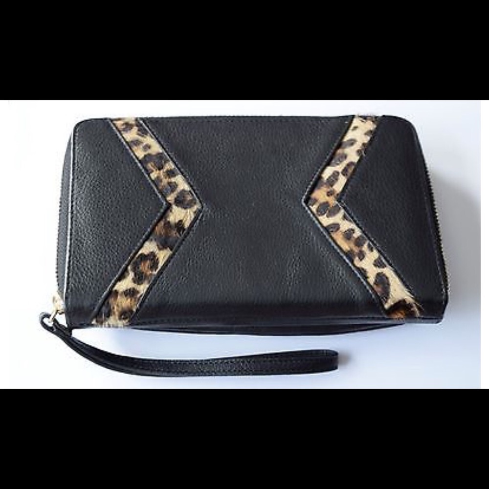 Silpada Zahara Black Leather Wristlet