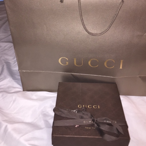 Gucci authentic handbag - Picture 2 of 4