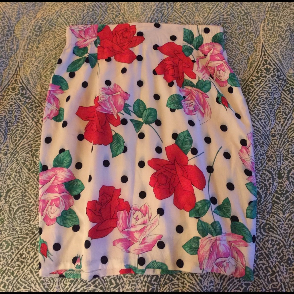 Vintage rose skirt size 38