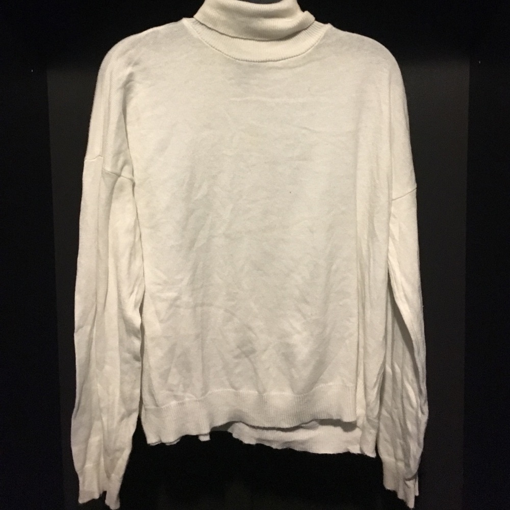 White turtle neck