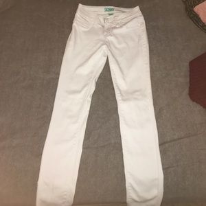 white skinny jeans