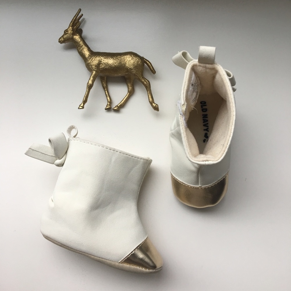 4 FOR 20 - Gold Cap Toe Booties With Bow - Picture 1 of 7