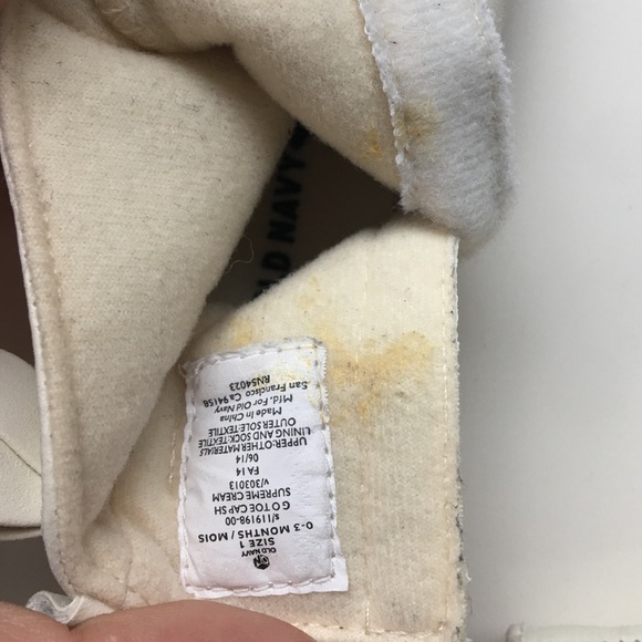 4 FOR 20 - Gold Cap Toe Booties With Bow - Picture 5 of 7