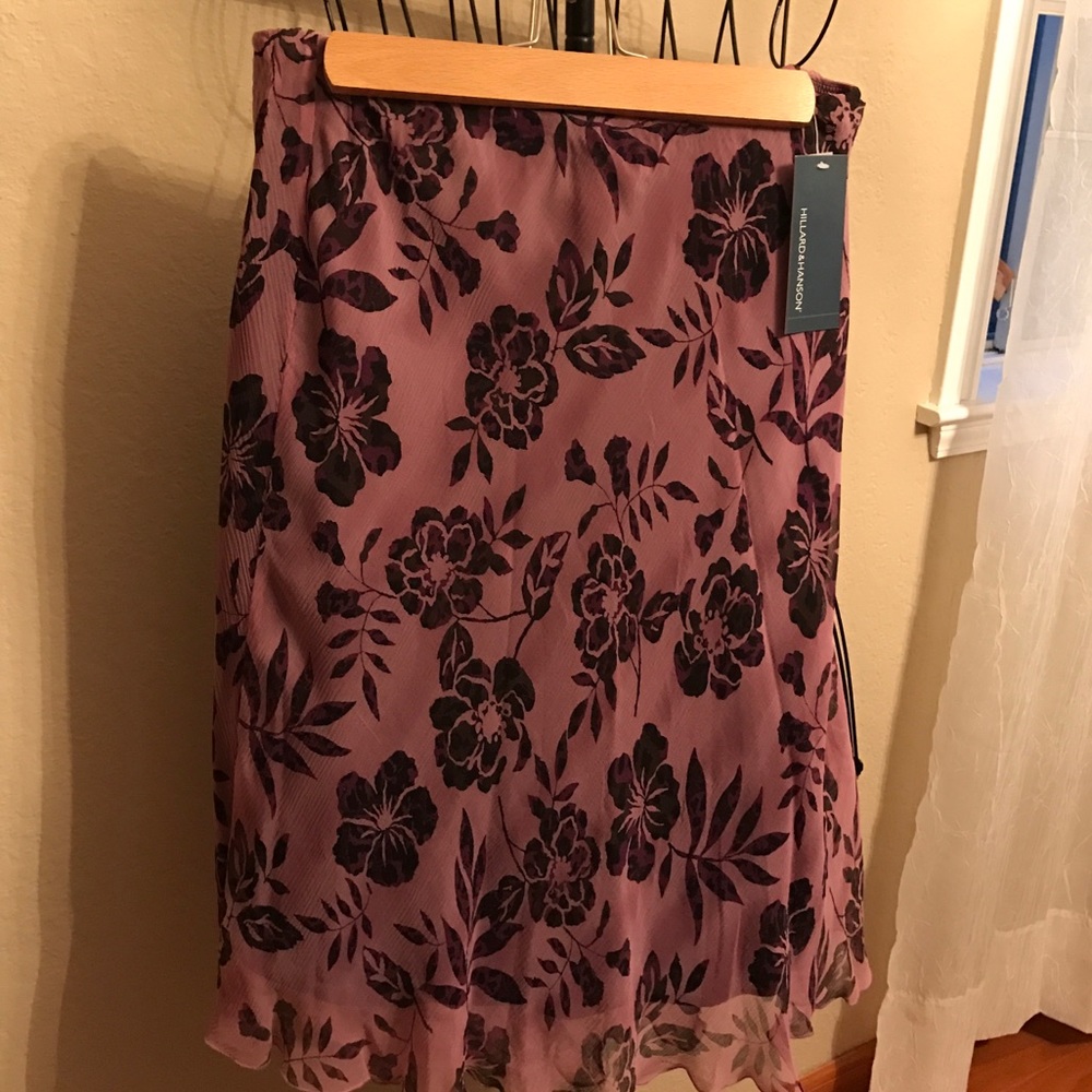 Skirt with lining