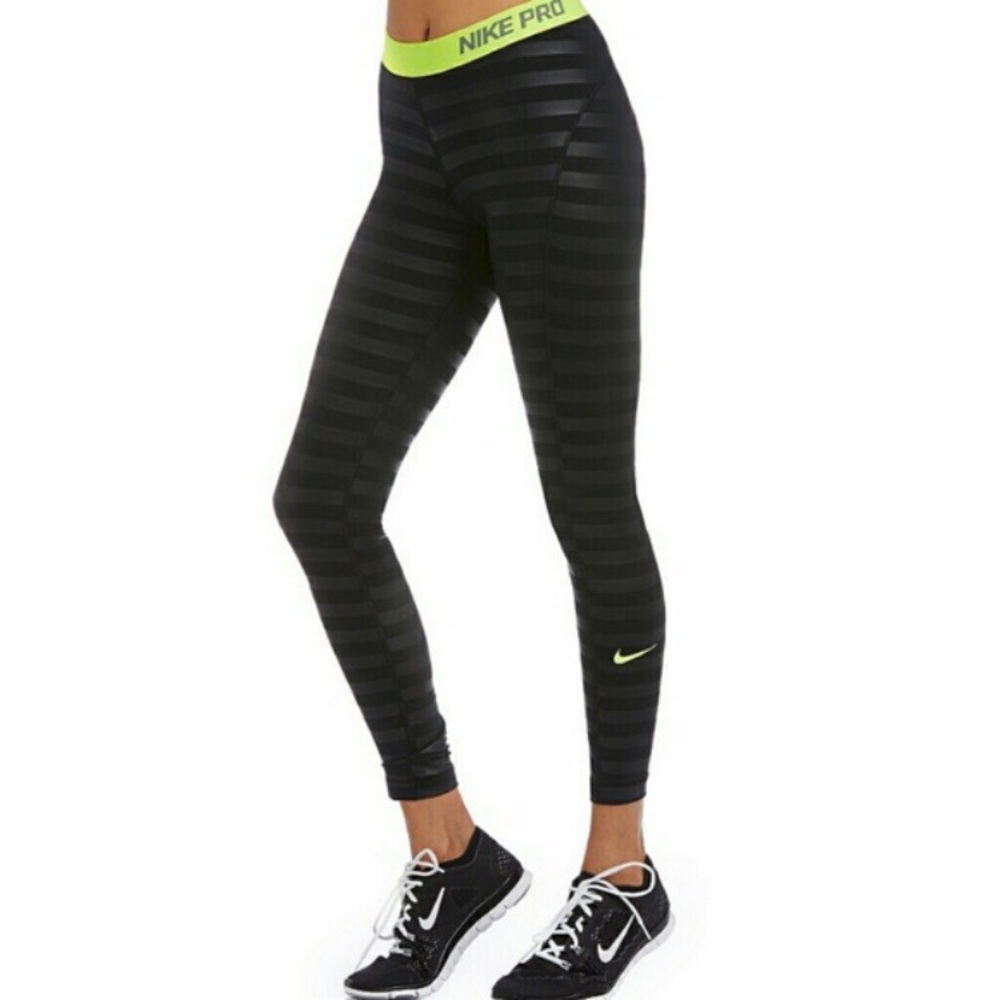 Sexy Nike Leggings!! Final Mark down!