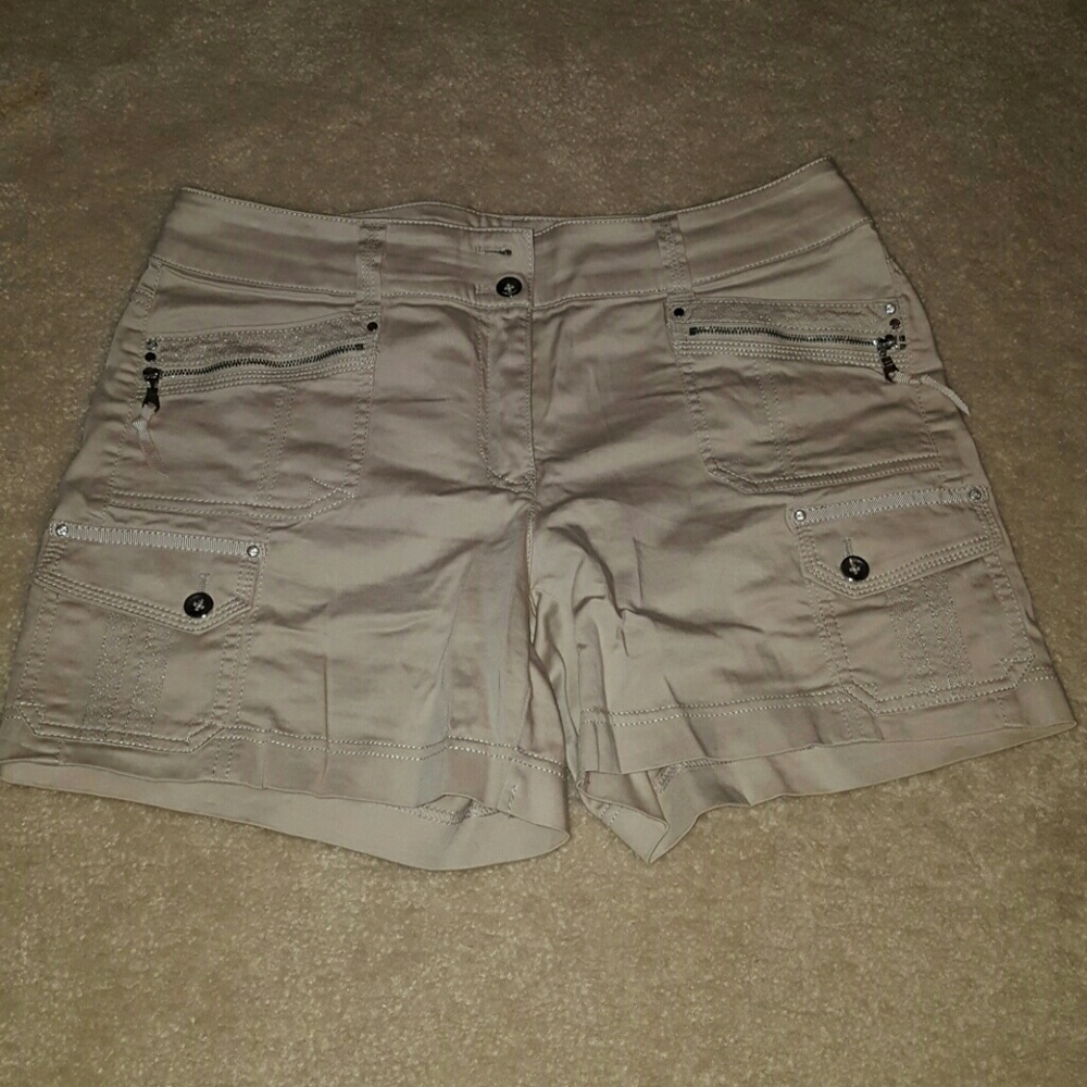 Women's Shorts - White House Black Market