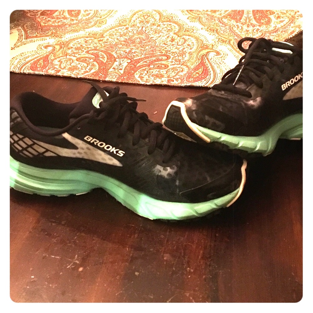 Women's Brooks Running Shoes