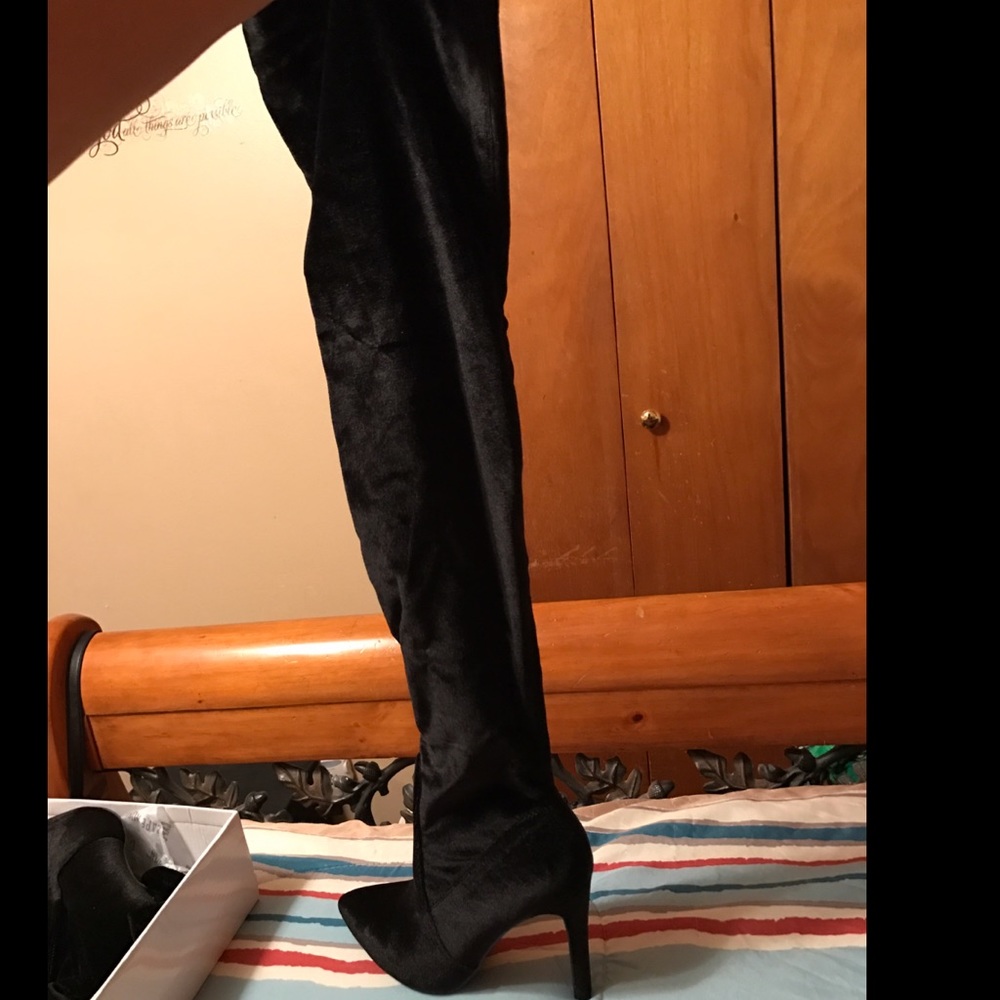 Cape Robbin velvet thigh high boots!!