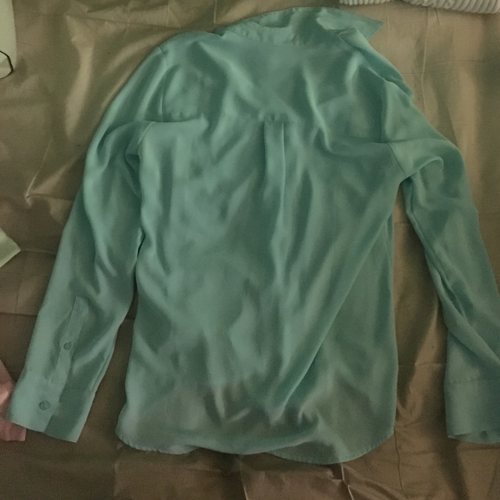 ⭐️Express Button Up Shirt - Picture 2 of 2