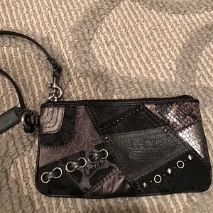 Uniquely patterned wristlet