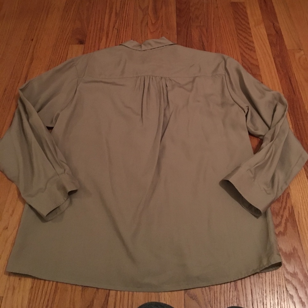 Banana Republic tan button up Blouse, vintage - Picture 3 of 3