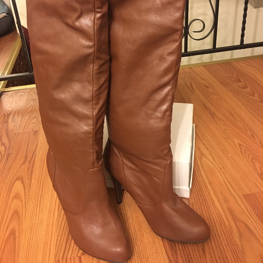 Shoe dazzle knee high boots