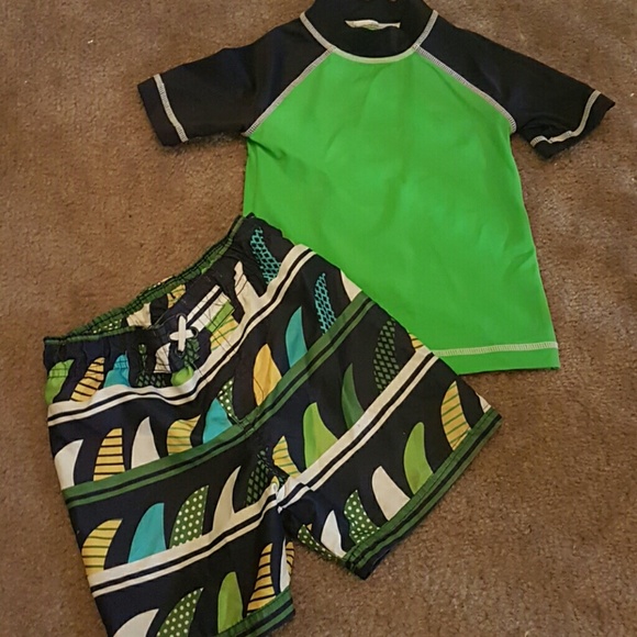 *SOLD* Lot of Toddler boys swimwear size 2T - Picture 3 of 4